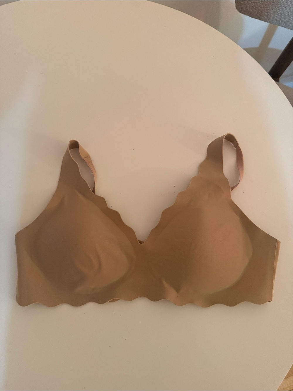 Scallop-Edge Wireless Comfort Bra in Tan